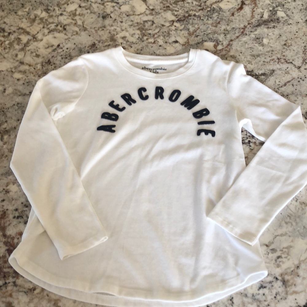 Abercrombie Kids girl’s logo long sleeve tee